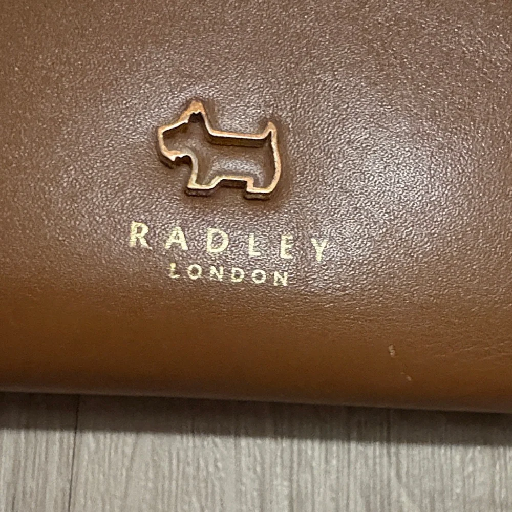 RADLEY LONDON Brown Leather Zip-Around Wallet with Gold Scottie Logo - Picture 2 of 6